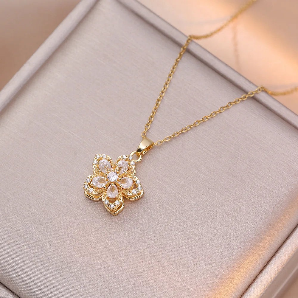 Shiny Zircon Romantic Flower Pendant Necklace