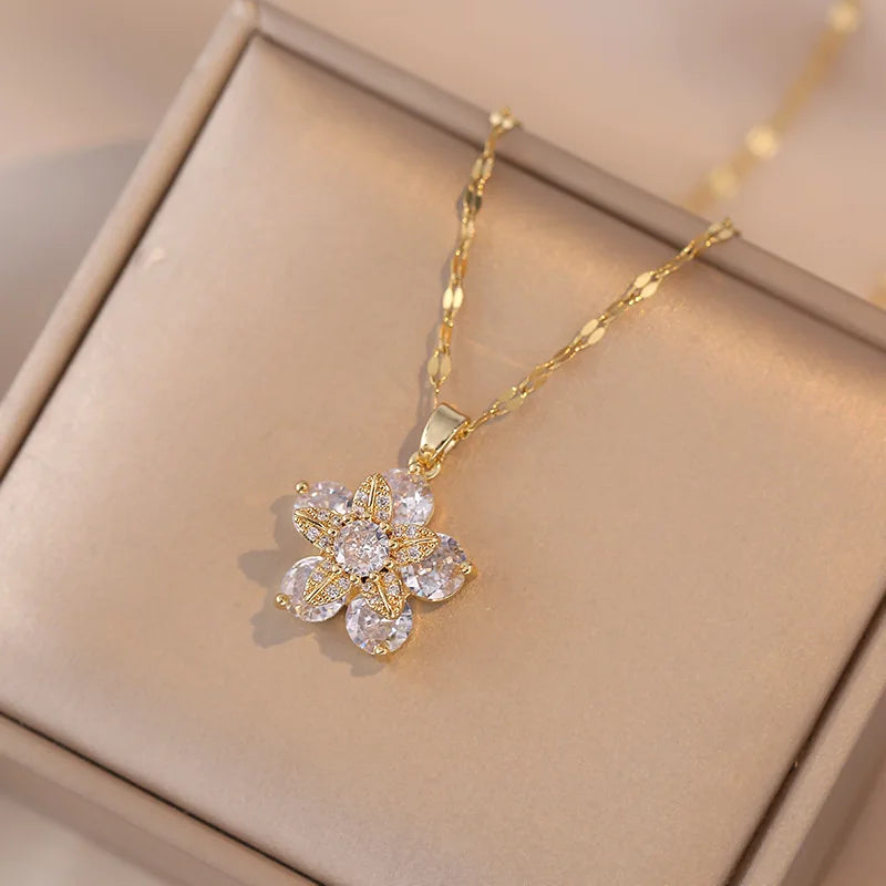 Shiny Zircon Romantic Flower Pendant Necklace